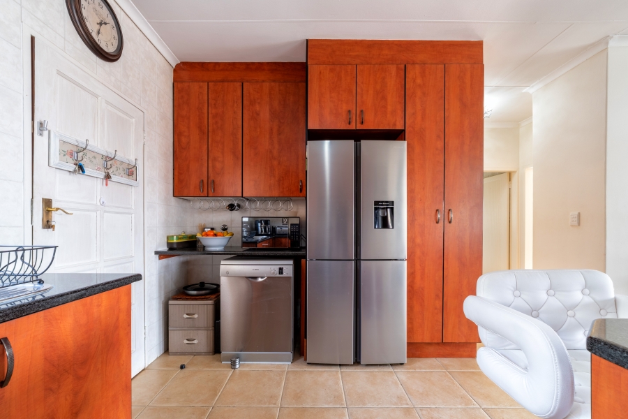2 Bedroom Property for Sale in Noordheuwel Gauteng