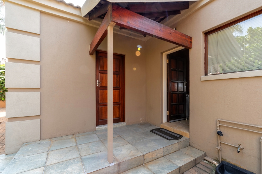 2 Bedroom Property for Sale in Noordheuwel Gauteng