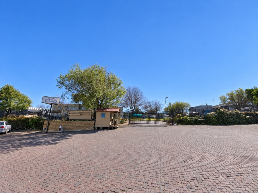 To Let Commercial Property for Rent in Randjespark Gauteng