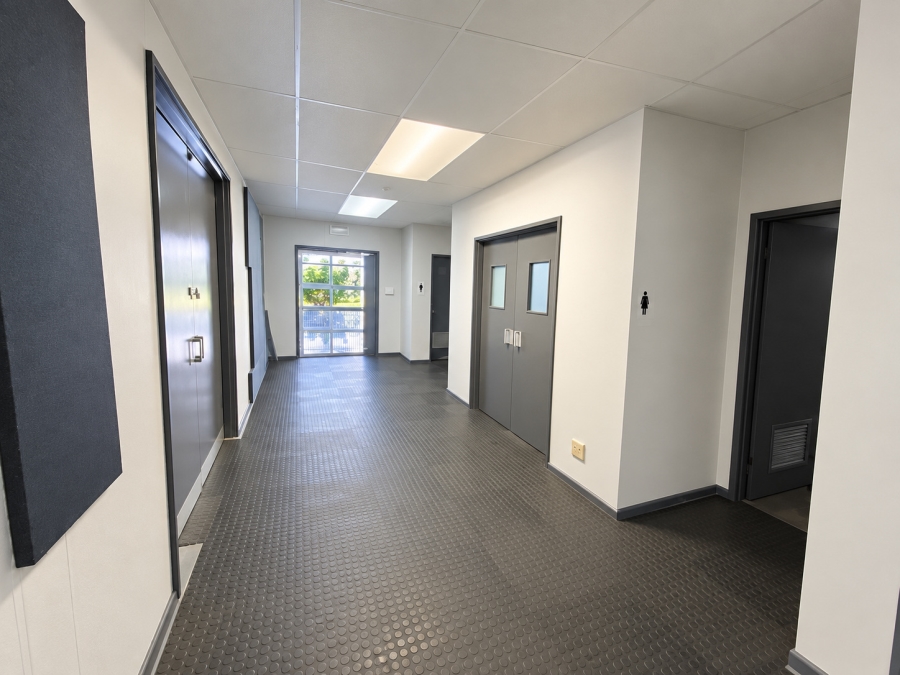 To Let Commercial Property for Rent in Randjespark Gauteng