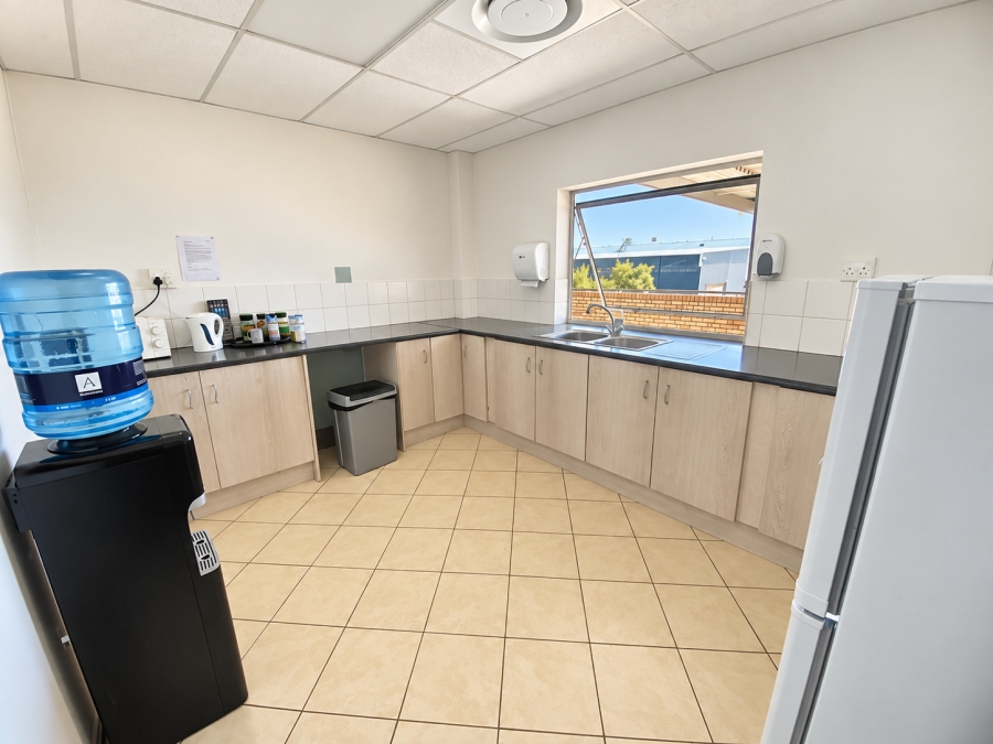 To Let Commercial Property for Rent in Randjespark Gauteng