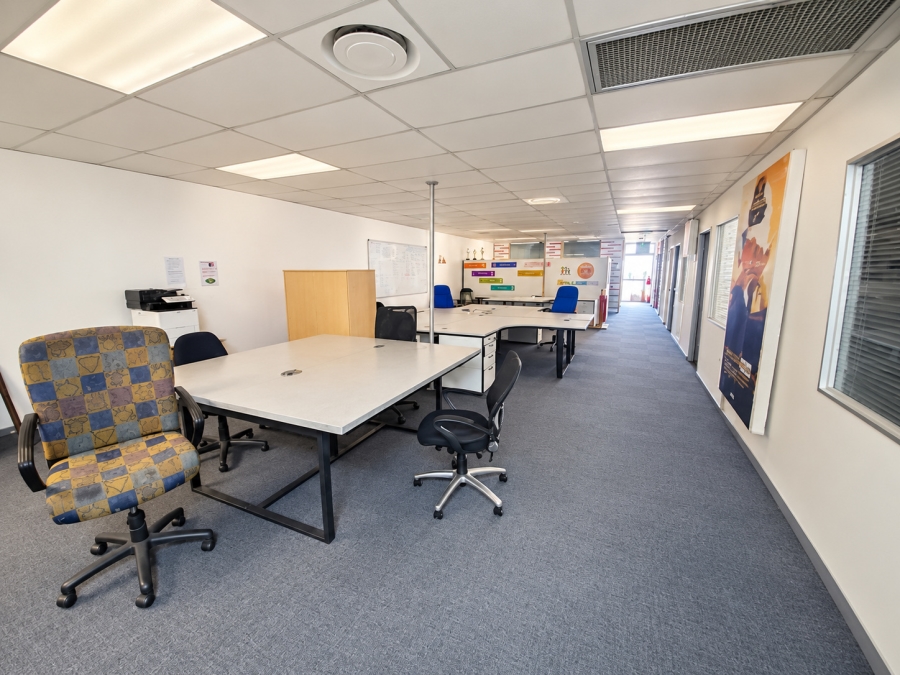 To Let Commercial Property for Rent in Randjespark Gauteng