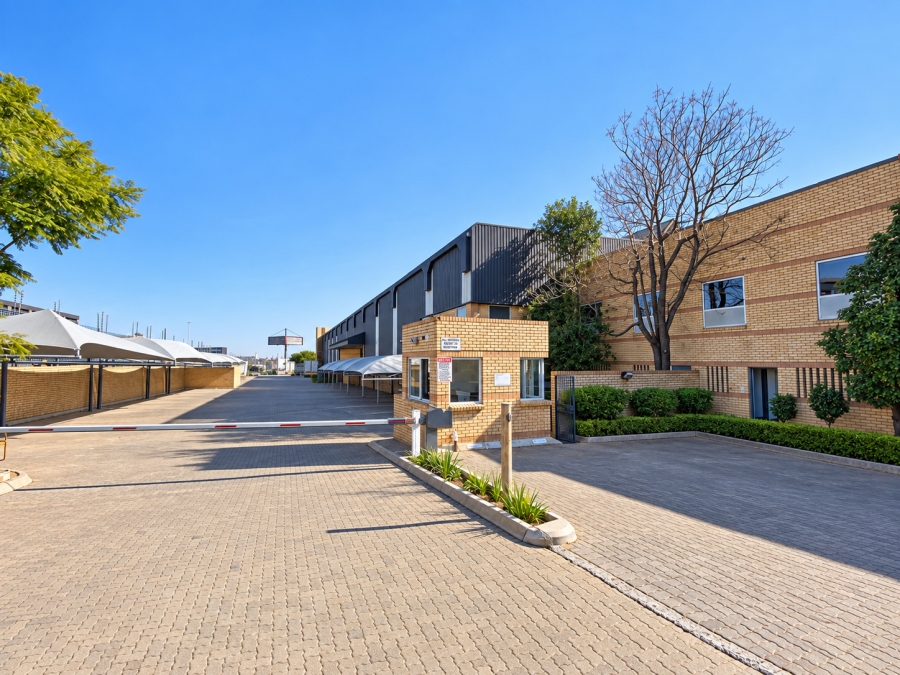 To Let Commercial Property for Rent in Randjespark Gauteng