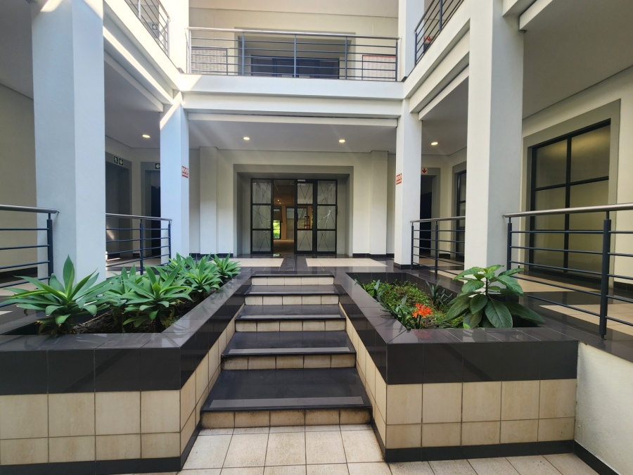 To Let Commercial Property for Rent in Barlow Park Gauteng