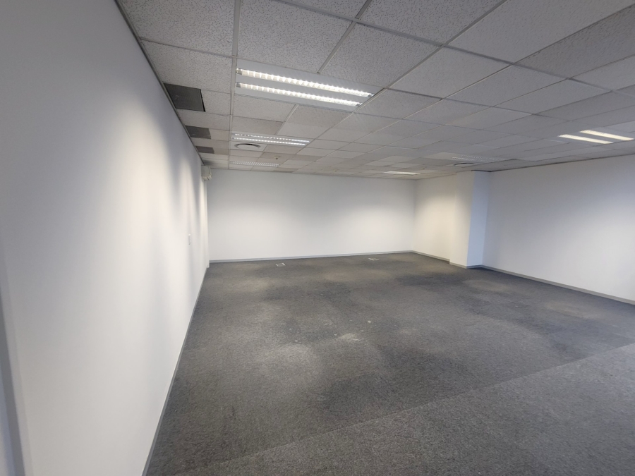 To Let Commercial Property for Rent in Barlow Park Gauteng