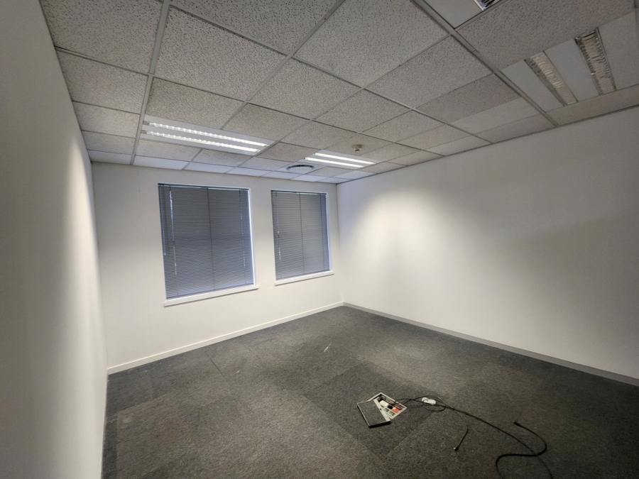 To Let Commercial Property for Rent in Barlow Park Gauteng