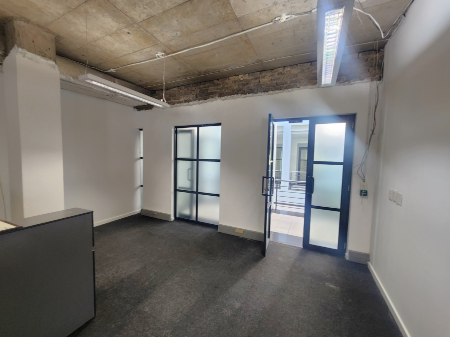 To Let Commercial Property for Rent in Barlow Park Gauteng