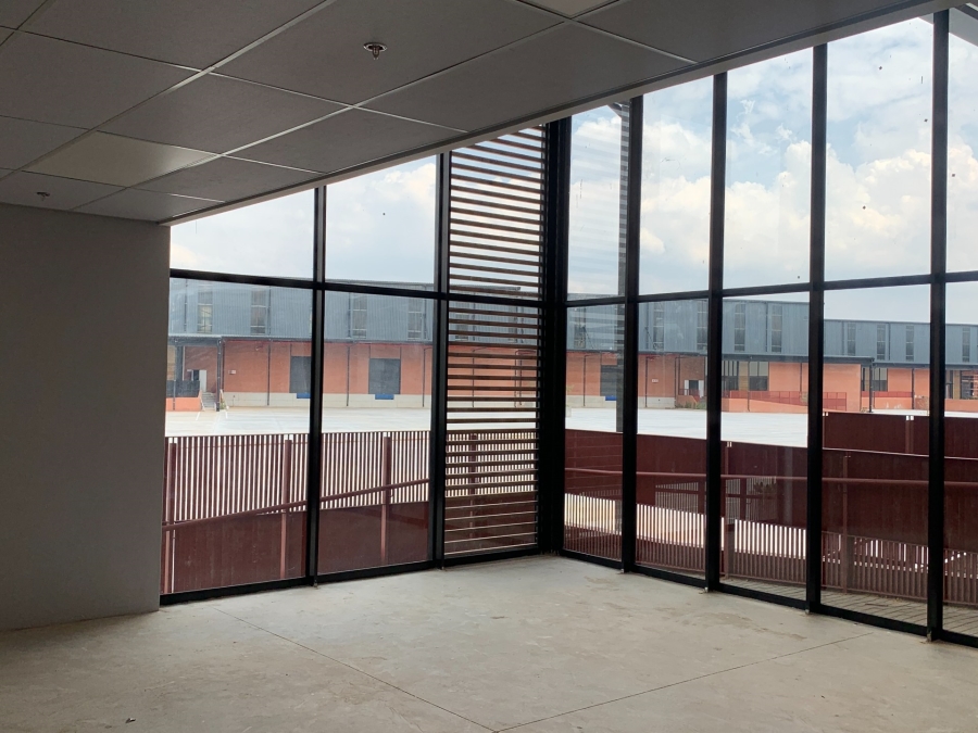 To Let Commercial Property for Rent in Gosforth Park Gauteng