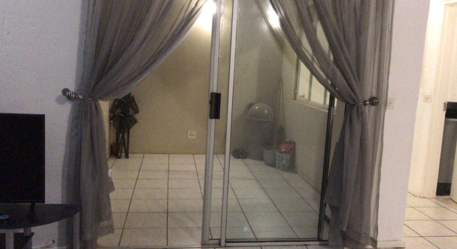 To Let 2 Bedroom Property for Rent in North Riding Gauteng