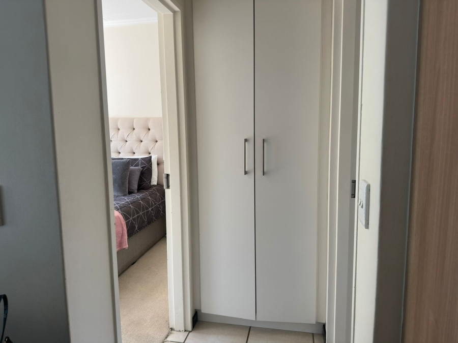 To Let 1 Bedroom Property for Rent in Bryanston Gauteng