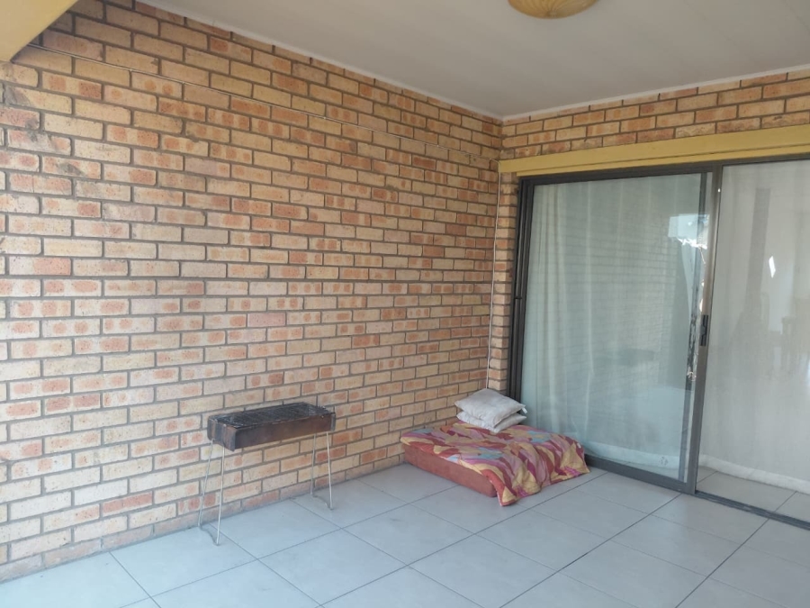To Let 3 Bedroom Property for Rent in Three Rivers Gauteng