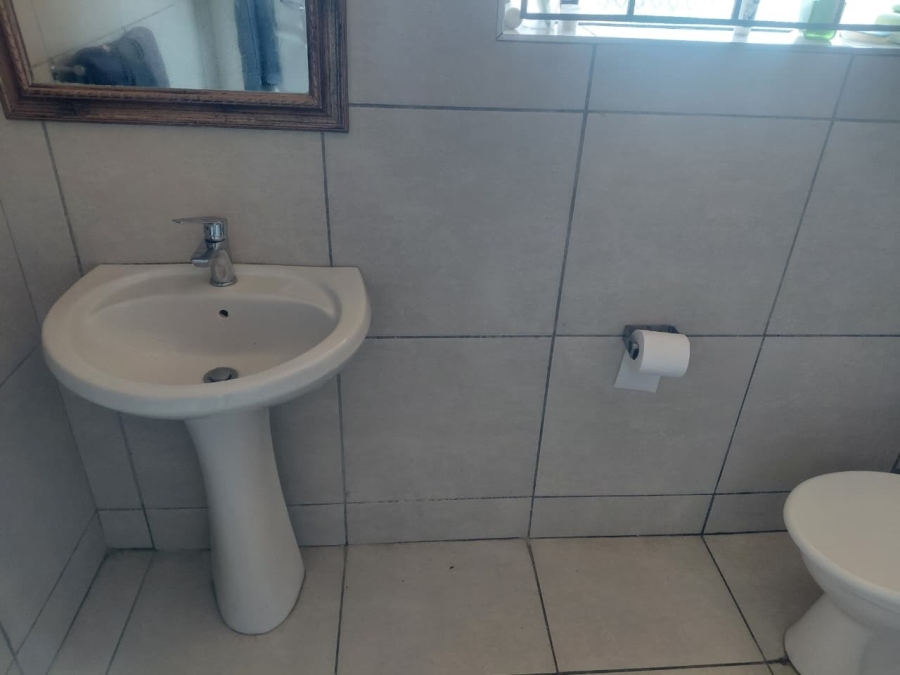To Let 3 Bedroom Property for Rent in Three Rivers Gauteng