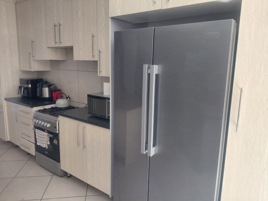 To Let 3 Bedroom Property for Rent in Three Rivers Gauteng
