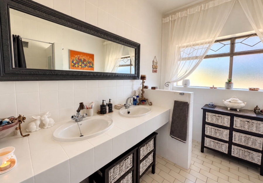 4 Bedroom Property for Sale in Libradene Gauteng
