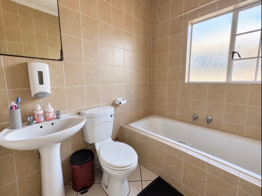 2 Bedroom Property for Sale in Elspark Gauteng