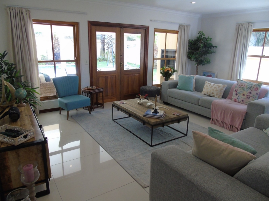 To Let 4 Bedroom Property for Rent in Dainfern Golf Estate Gauteng