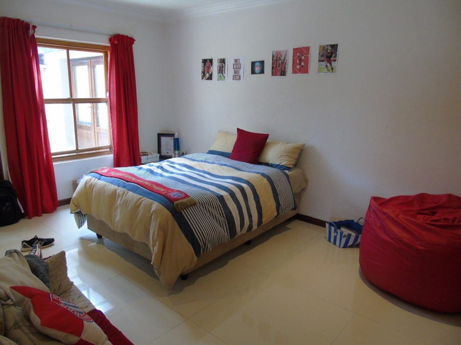 To Let 4 Bedroom Property for Rent in Dainfern Golf Estate Gauteng