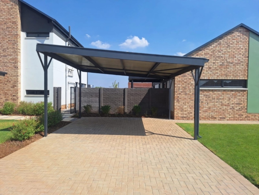 3 Bedroom Property for Sale in Silver Lakes Gauteng