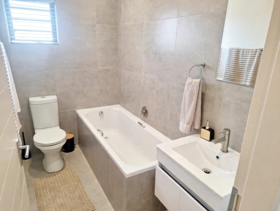 3 Bedroom Property for Sale in Silver Lakes Gauteng