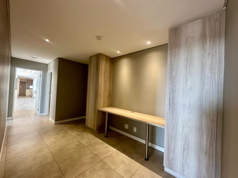 To Let 3 Bedroom Property for Rent in Rosebank Gauteng