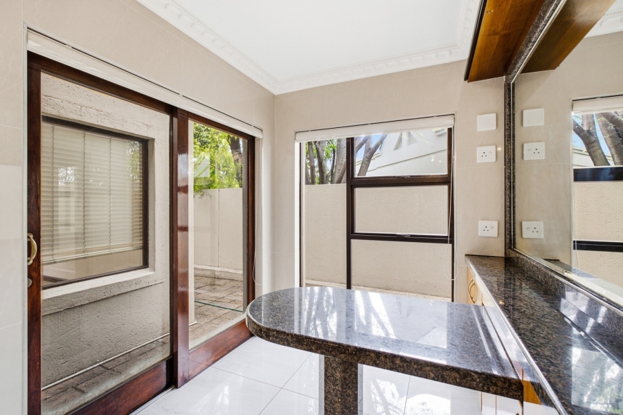 To Let 5 Bedroom Property for Rent in Dainfern Golf Estate Gauteng
