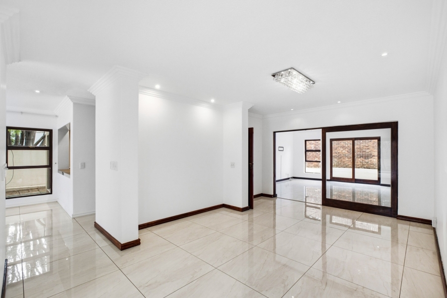 To Let 5 Bedroom Property for Rent in Dainfern Golf Estate Gauteng