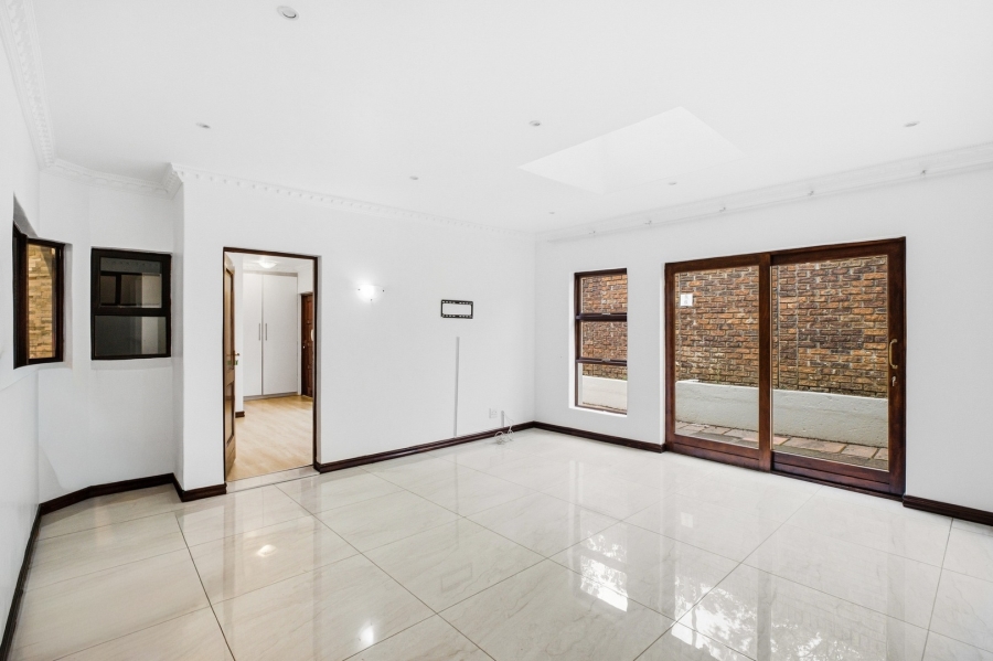 To Let 5 Bedroom Property for Rent in Dainfern Golf Estate Gauteng