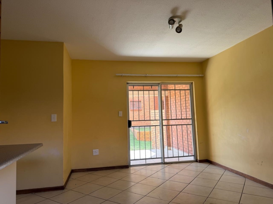 To Let 2 Bedroom Property for Rent in Noordwyk Gauteng