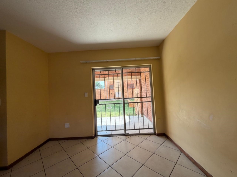 To Let 2 Bedroom Property for Rent in Noordwyk Gauteng