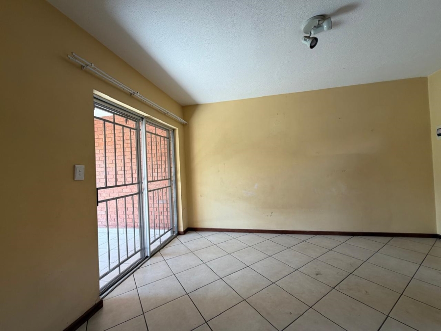 To Let 2 Bedroom Property for Rent in Noordwyk Gauteng