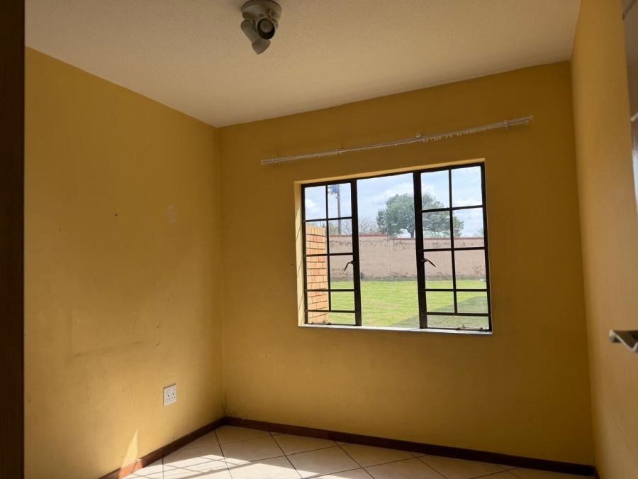 To Let 2 Bedroom Property for Rent in Noordwyk Gauteng
