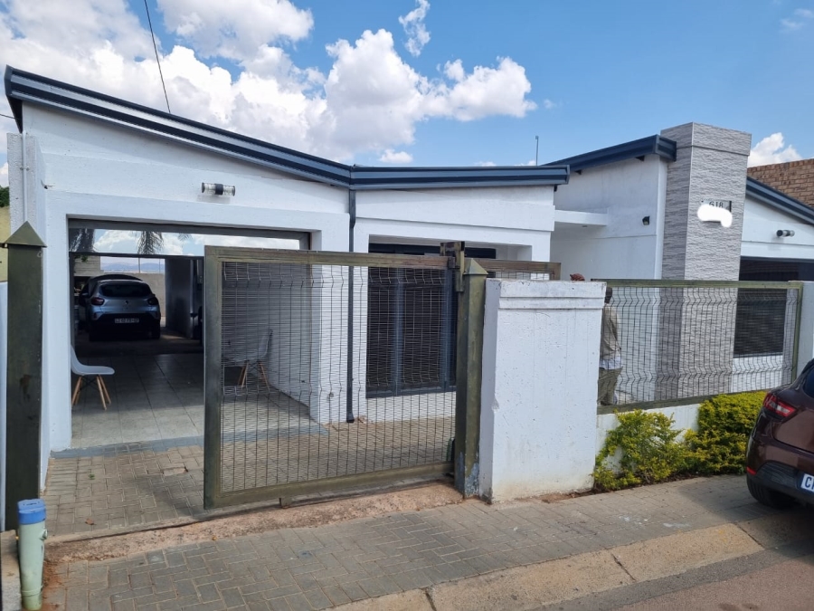 3 Bedroom Property for Sale in Soshanguve WW Gauteng