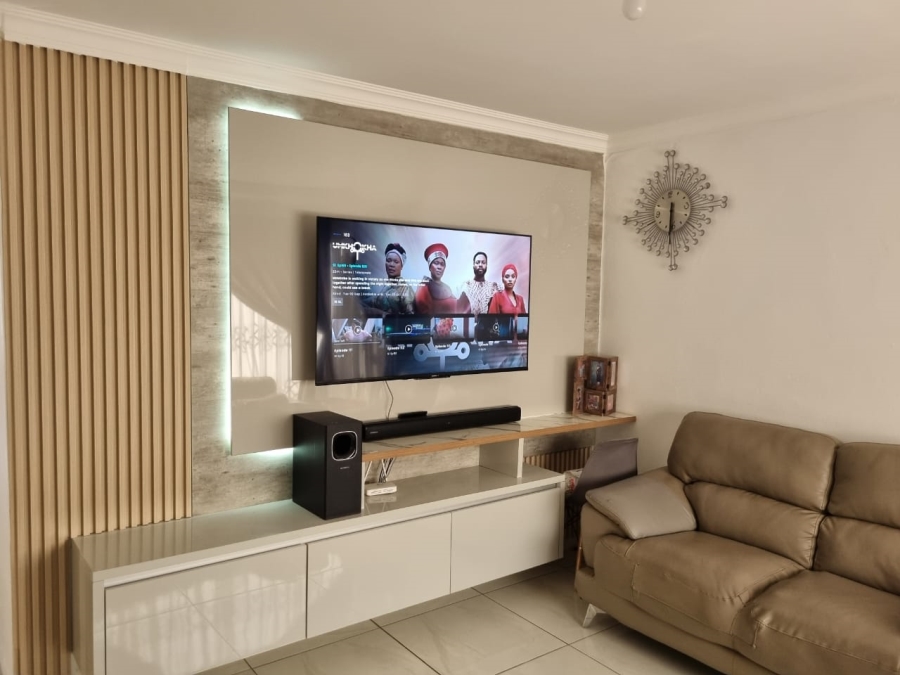 3 Bedroom Property for Sale in Soshanguve WW Gauteng