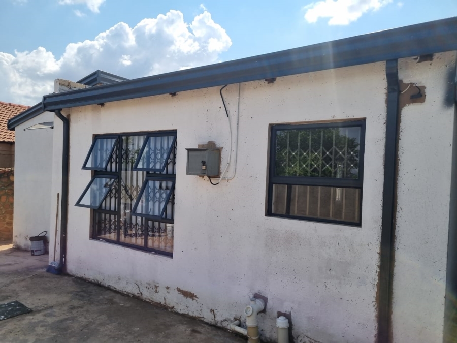 3 Bedroom Property for Sale in Soshanguve WW Gauteng