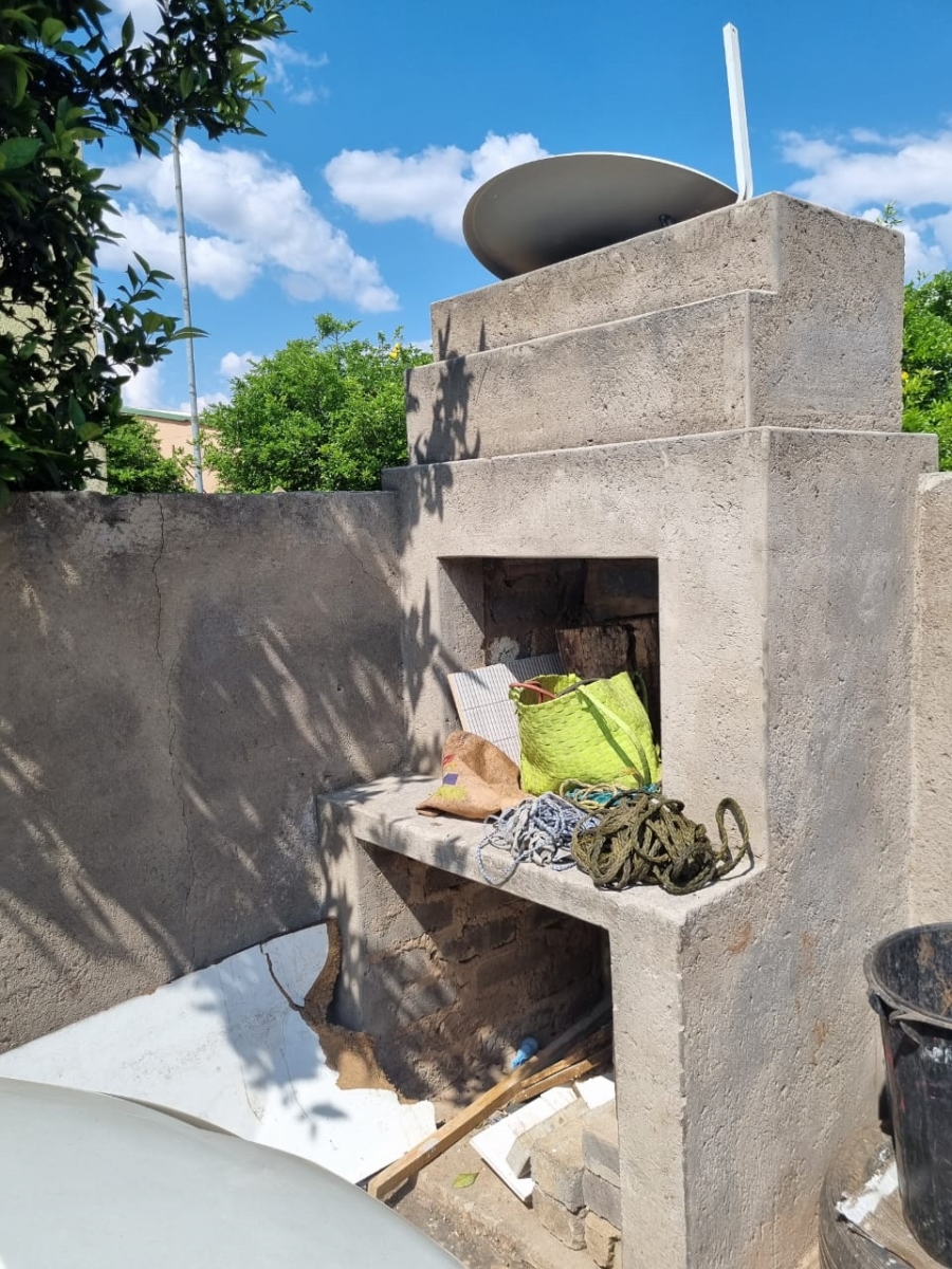 3 Bedroom Property for Sale in Soshanguve WW Gauteng