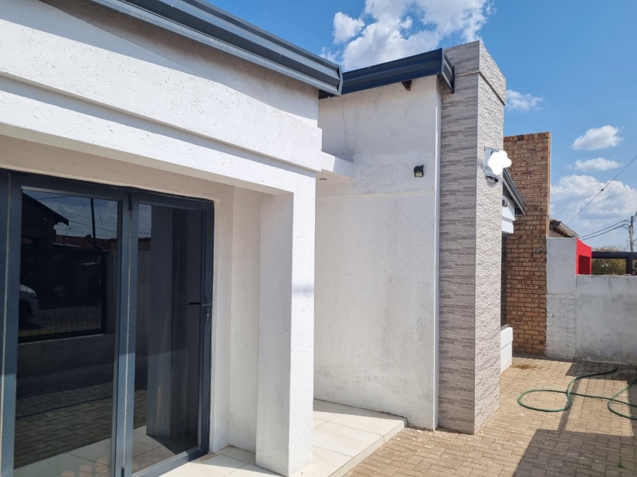 3 Bedroom Property for Sale in Soshanguve WW Gauteng