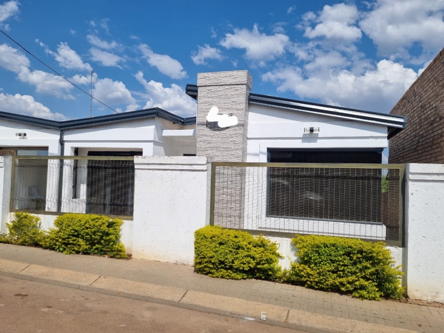 3 Bedroom Property for Sale in Soshanguve WW Gauteng