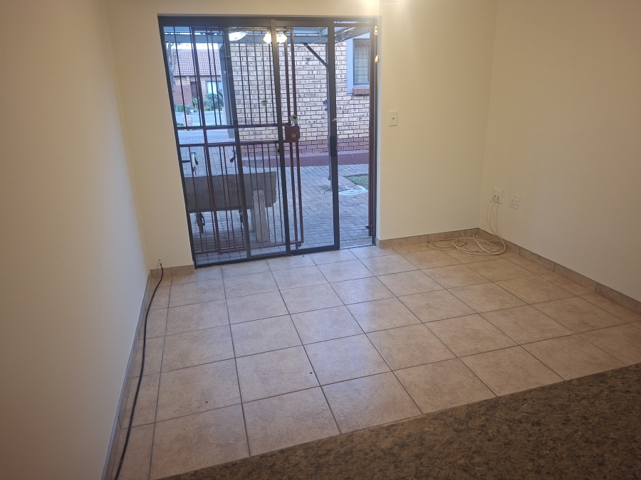 1 Bedroom Property for Sale in Willow Park Manor Gauteng