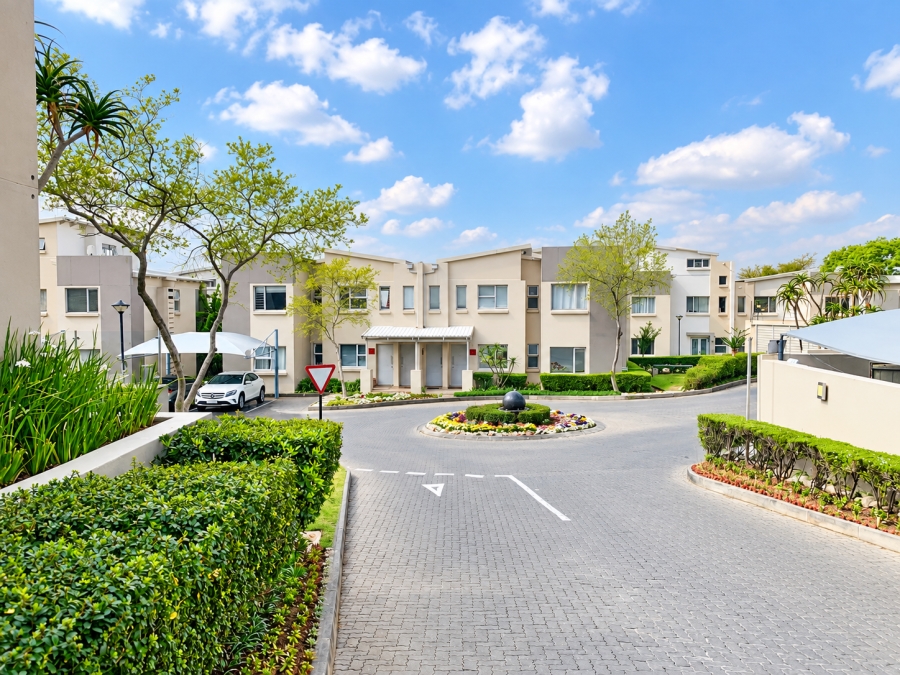To Let 2 Bedroom Property for Rent in Fourways Gauteng