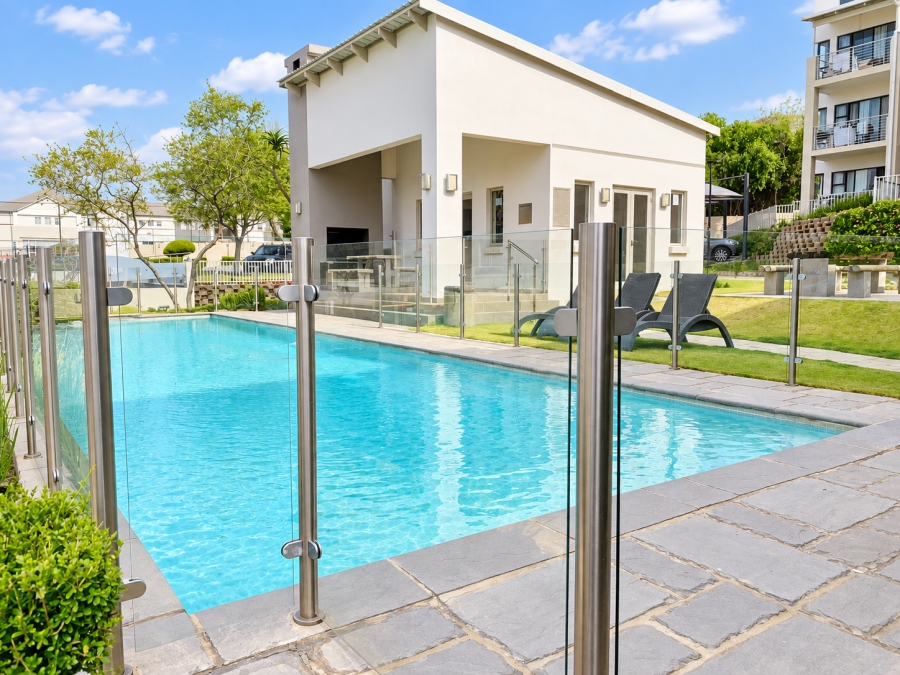 To Let 2 Bedroom Property for Rent in Fourways Gauteng