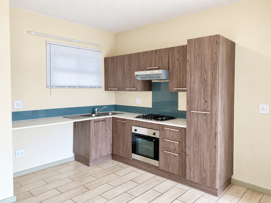 To Let 2 Bedroom Property for Rent in Fourways Gauteng