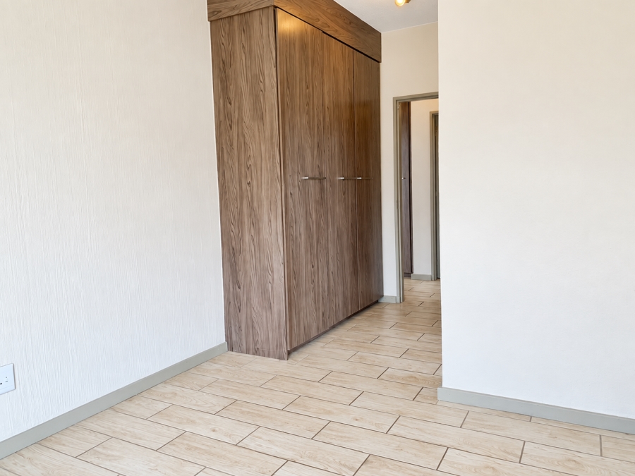 To Let 2 Bedroom Property for Rent in Fourways Gauteng