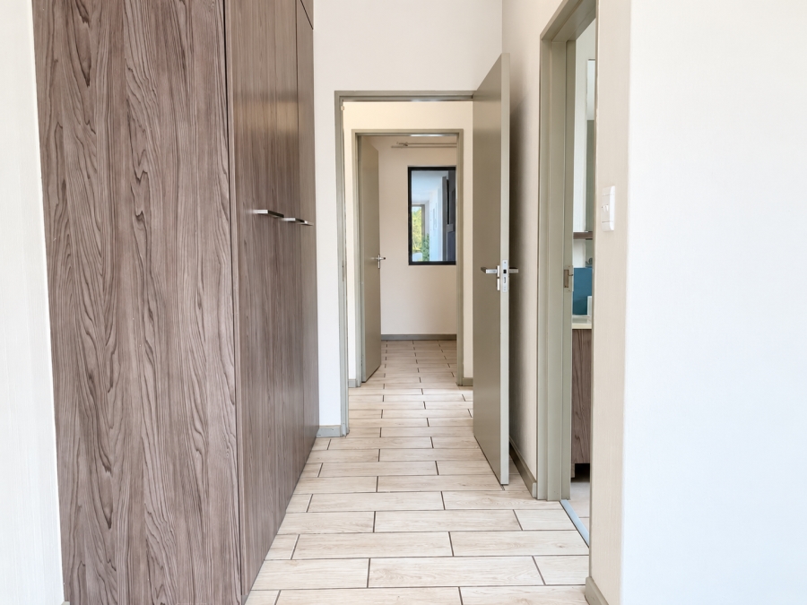 To Let 2 Bedroom Property for Rent in Fourways Gauteng