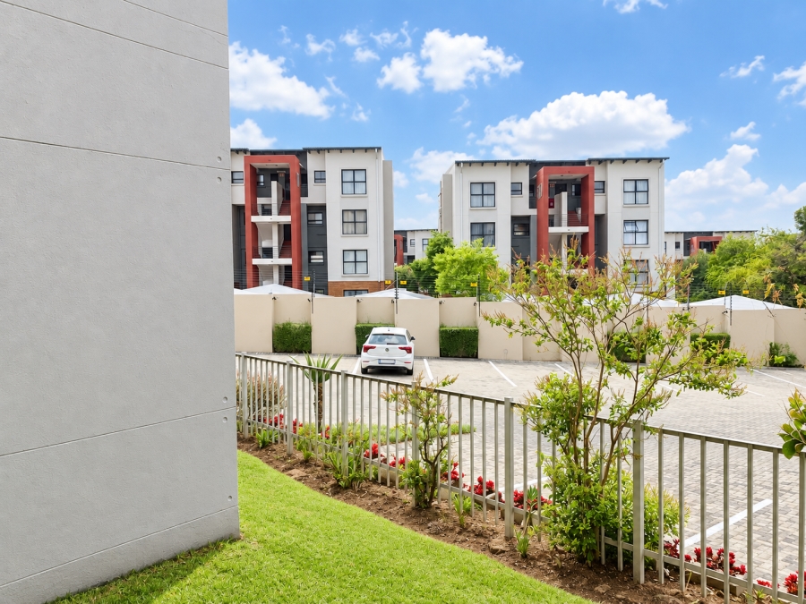 To Let 2 Bedroom Property for Rent in Fourways Gauteng