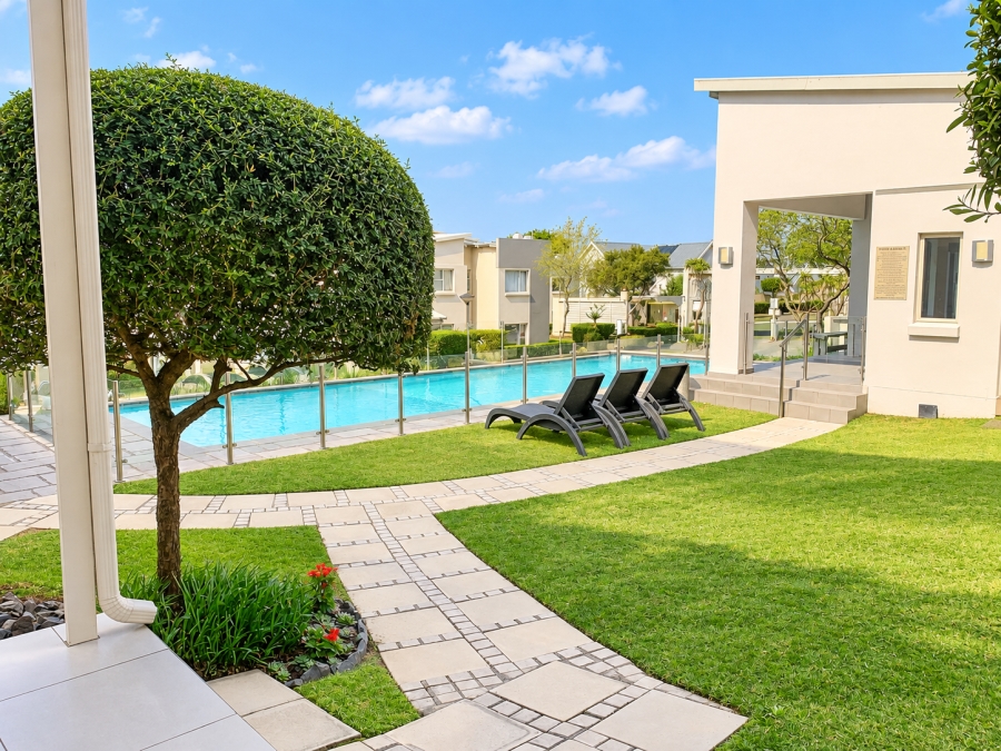 To Let 2 Bedroom Property for Rent in Fourways Gauteng