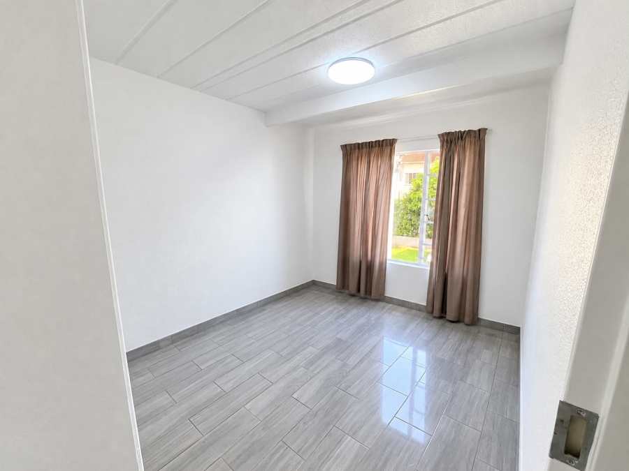 To Let 2 Bedroom Property for Rent in Paulshof Gauteng
