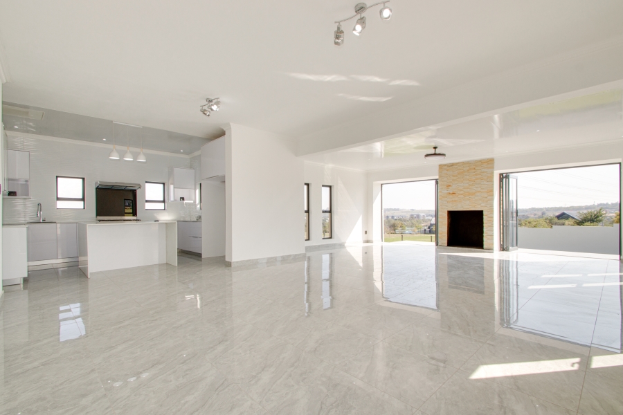 To Let 5 Bedroom Property for Rent in Helderfontein Estate Gauteng