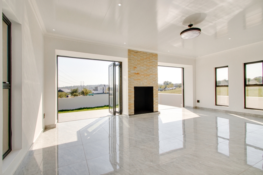 To Let 5 Bedroom Property for Rent in Helderfontein Estate Gauteng