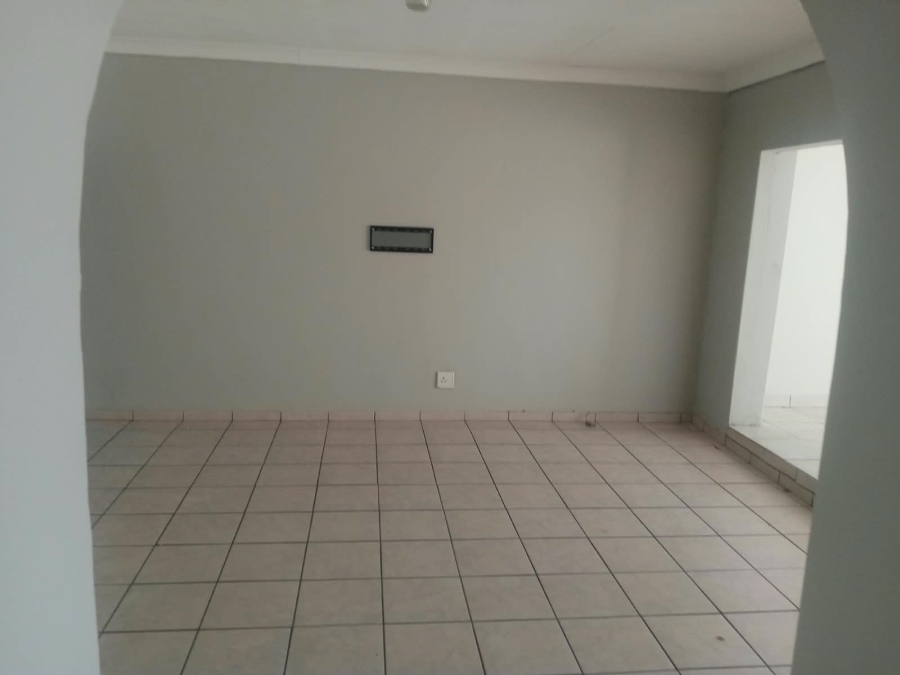 To Let 3 Bedroom Property for Rent in Witpoortjie Gauteng