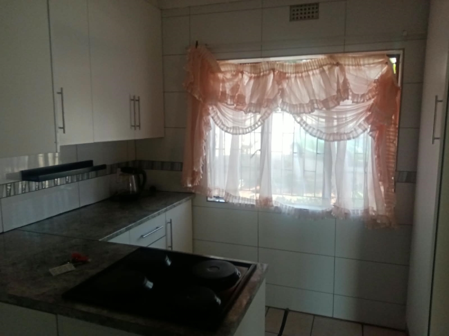 To Let 3 Bedroom Property for Rent in Witpoortjie Gauteng